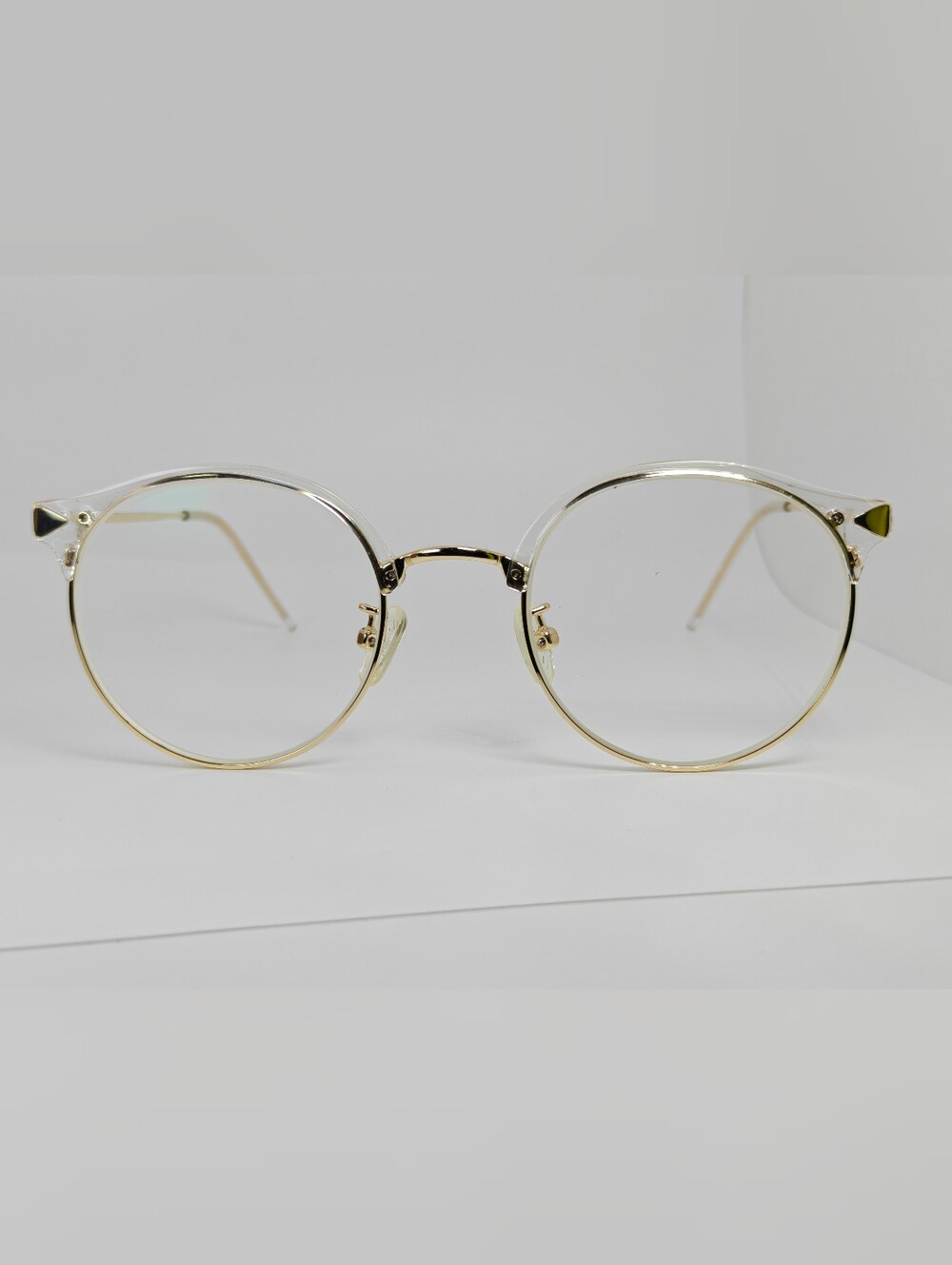 Moon River. Elegant. Round Gold Metal Frame Glasses. Details.